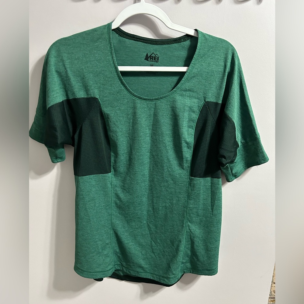 2/$25 REI Co-op moisture wicking green short sleeve t-shirt